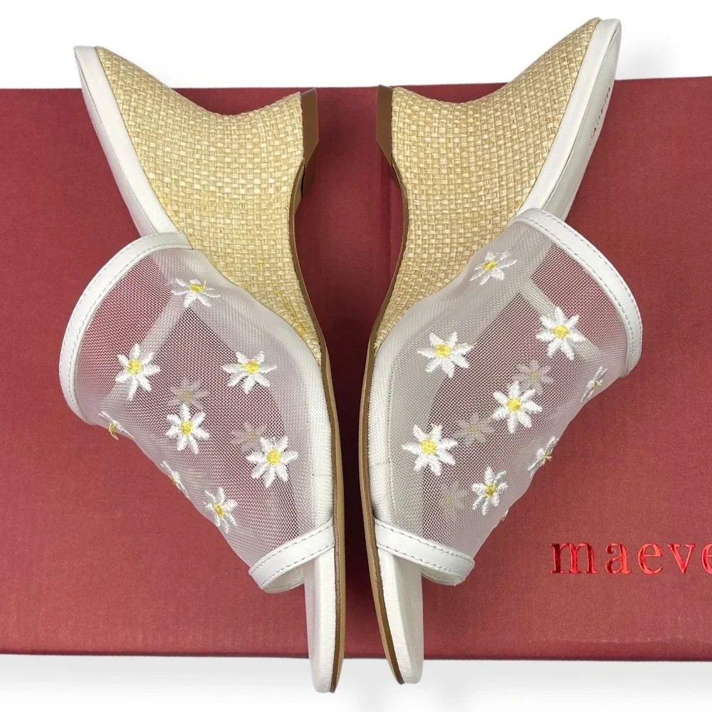 NEW Anthropologie Maeve Mesh Wedge Sz 7 White Embroidered Daisy Flowers Open Toe